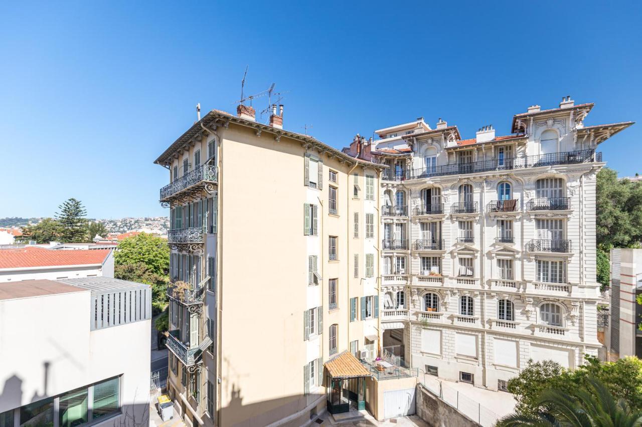 Squared Head-Apartment With Terrace In Nice Exterior photo